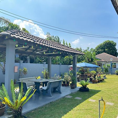 Tamu Nor Homestay Куантан Екстериор снимка